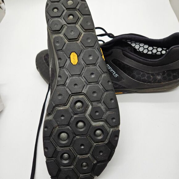 Athletic_Shoes